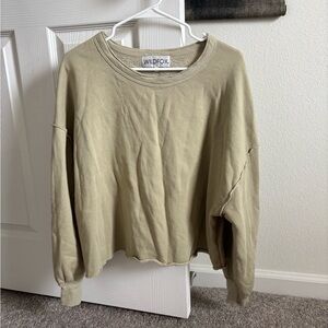 WILDFOX Olivia Sweatshirt in Basil 
Medium-25.5 inch bust and 21 inch length